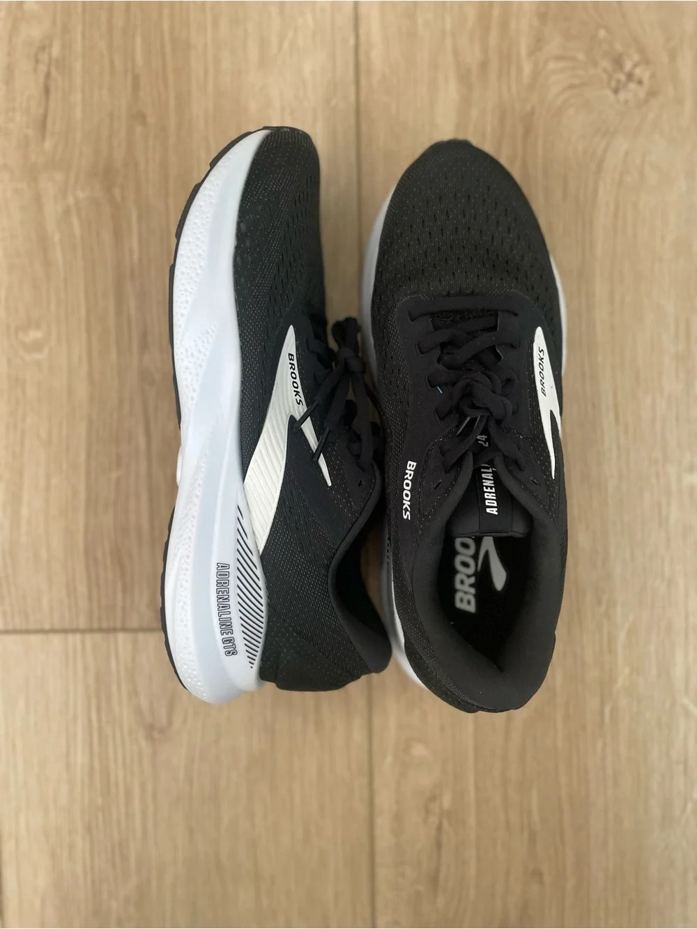 Brooks streamlined running
